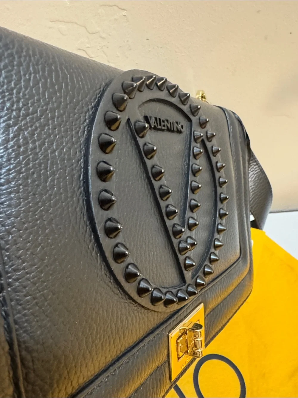 NEW✨NEW✨Valentino Alice Leather Bag by Mario Valentino